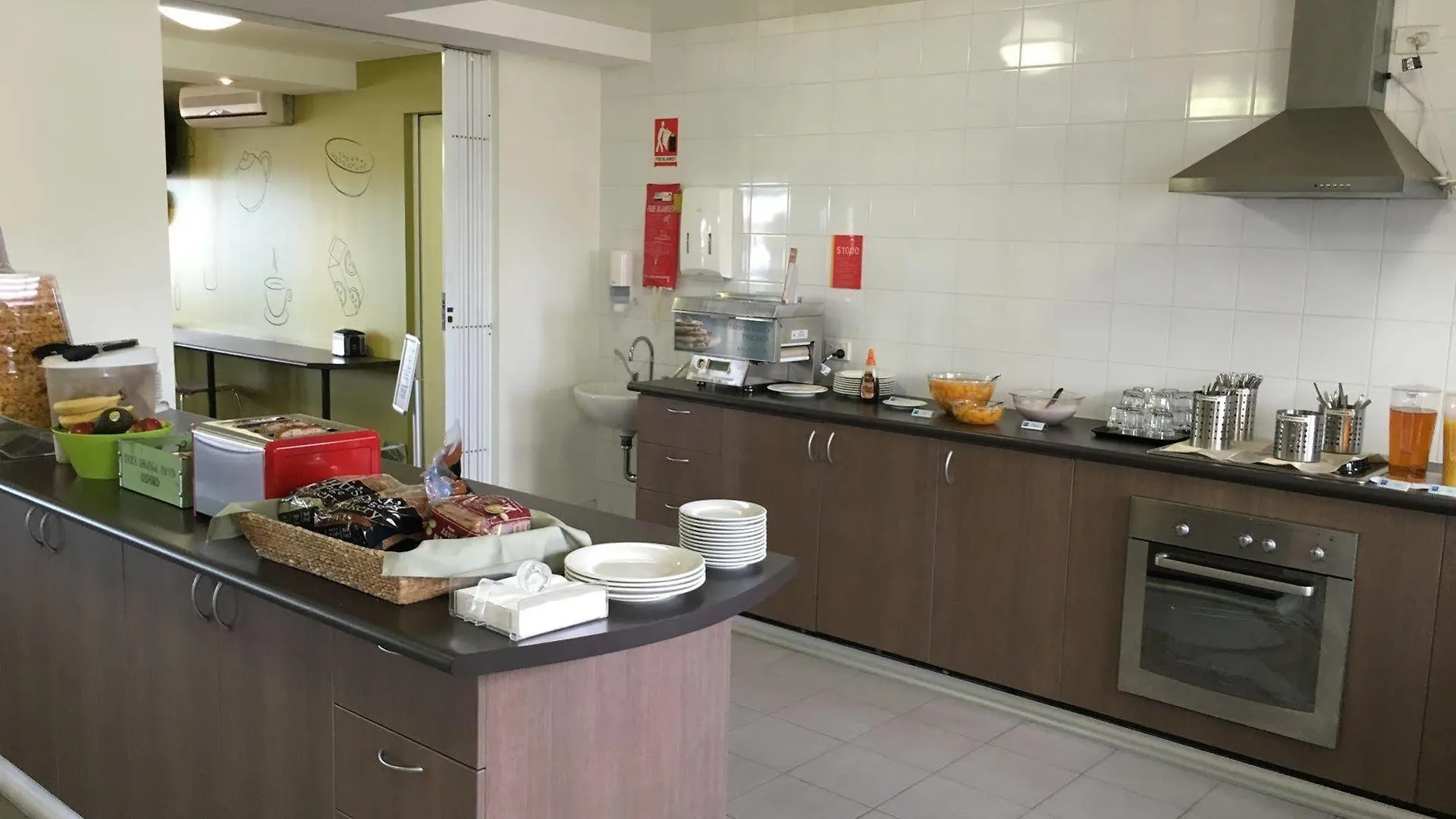 Ibis Budget Perth Airport 3*,